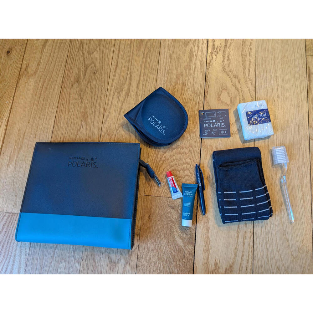 United Airlines Polaris Business Class Amenity Set And Case - Read Description